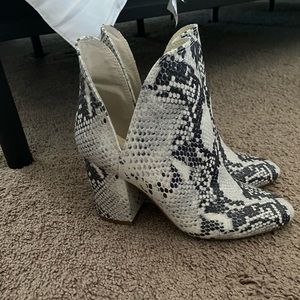 Steve Madden snakeskin Booties